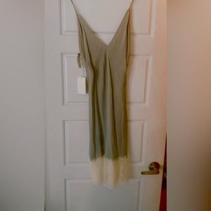 Wilfred Moulin dress